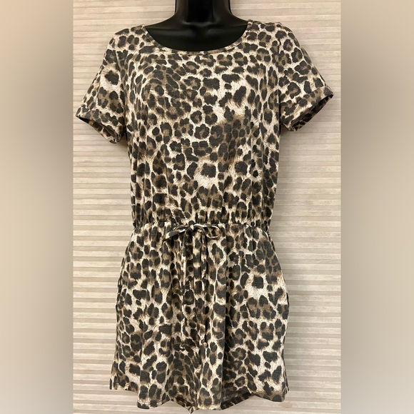 Leopard Print Elastic Waist Short Sleeve Romper Size SMALL NEW! - Picture 3 of 16